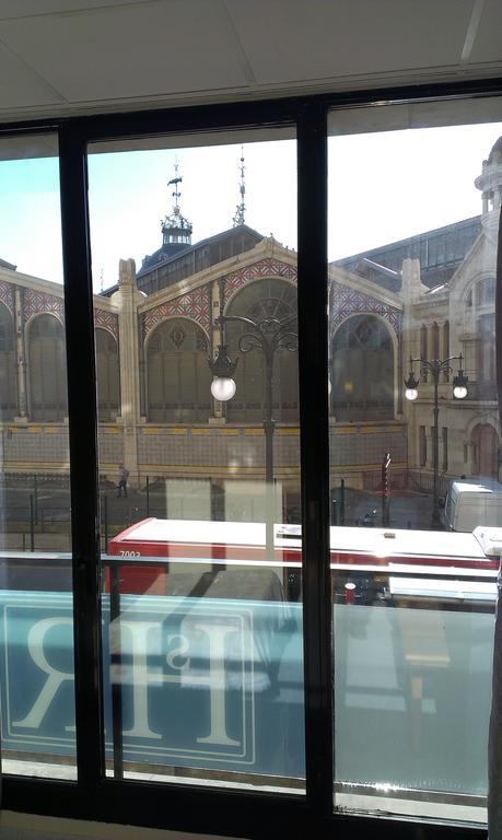 Hostal Bisbal Only Adults No Ac Valencia Ruang foto